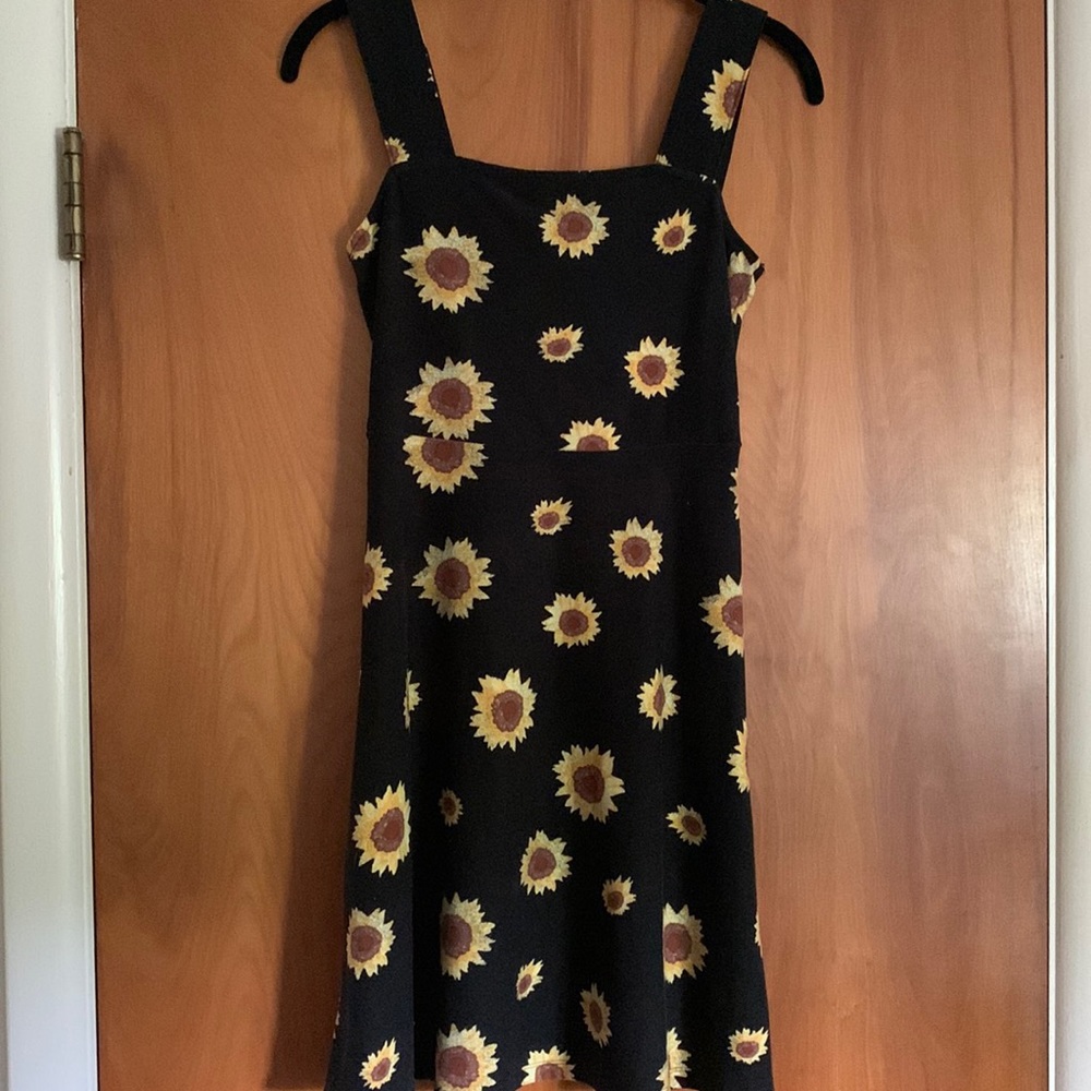 Cute summer dress 🌻
